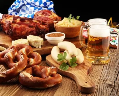 Vua an trua vua uong bia tai Duc