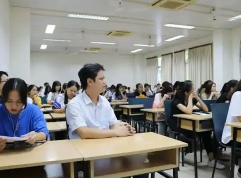 Đánh giá IVES