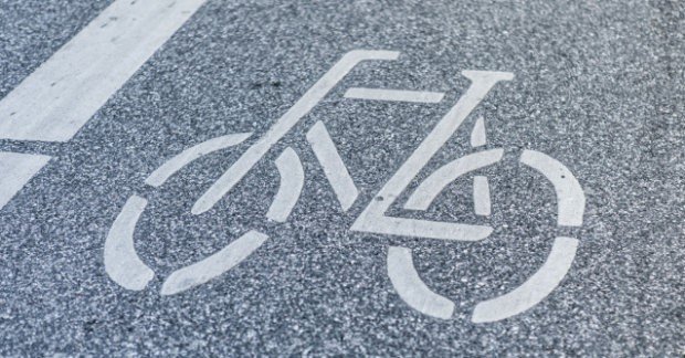 Biểu tượng xe đạp trên làn đường xe đạp