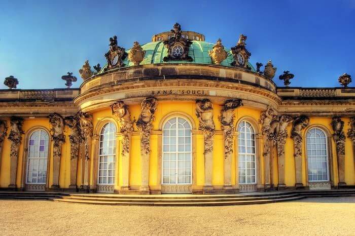 Cung điện Sanssouci (Potsdam)